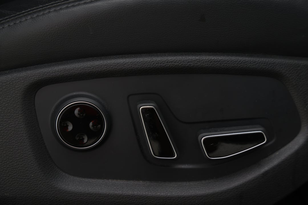 2015 Hyundai Genesis Genesis, Automatic, 117103 km, Drivers Side Adjustment Panel