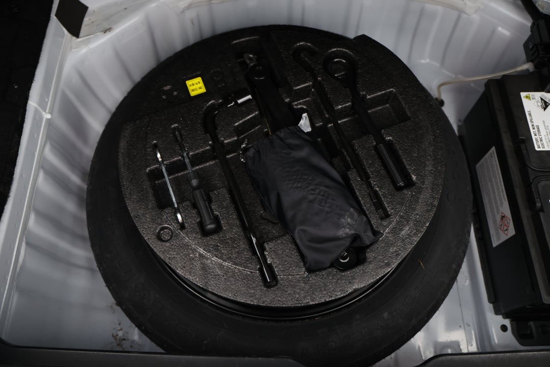 2015 Hyundai Genesis Genesis, Automatic, 117103 km, Spare Wheel