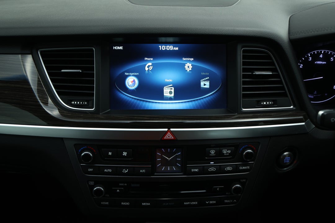 2015 Hyundai Genesis Genesis, Automatic, 117103 km, Center Console