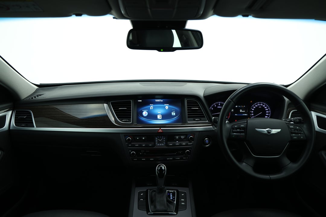 2015 Hyundai Genesis Genesis, Automatic, 117103 km, Dashboard View