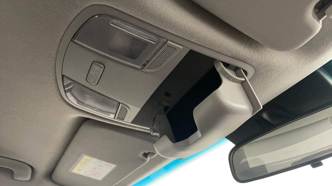 On-Roof Controls/Sunglass holder