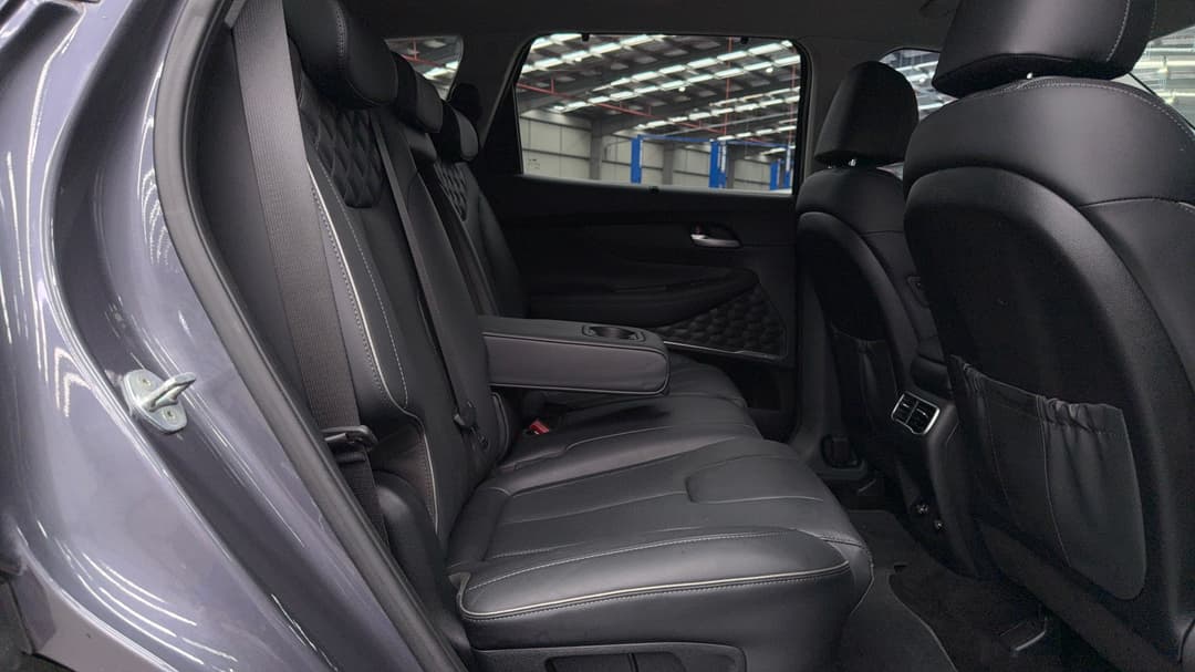 2022 Hyundai Santa Fe Elite Crdi (AWD), Automatic, 103749 km, Right Side Rear Door Cabin View