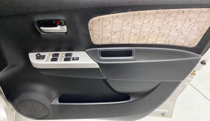 2016 Maruti Wagon R 1.0 VXI, Petrol, Manual, 57,421 km, Driver Side Door Panels Control