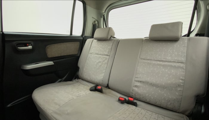 2016 Maruti Wagon R 1.0 VXI, Petrol, Manual, 57,421 km, Right Side Rear Door Cabin