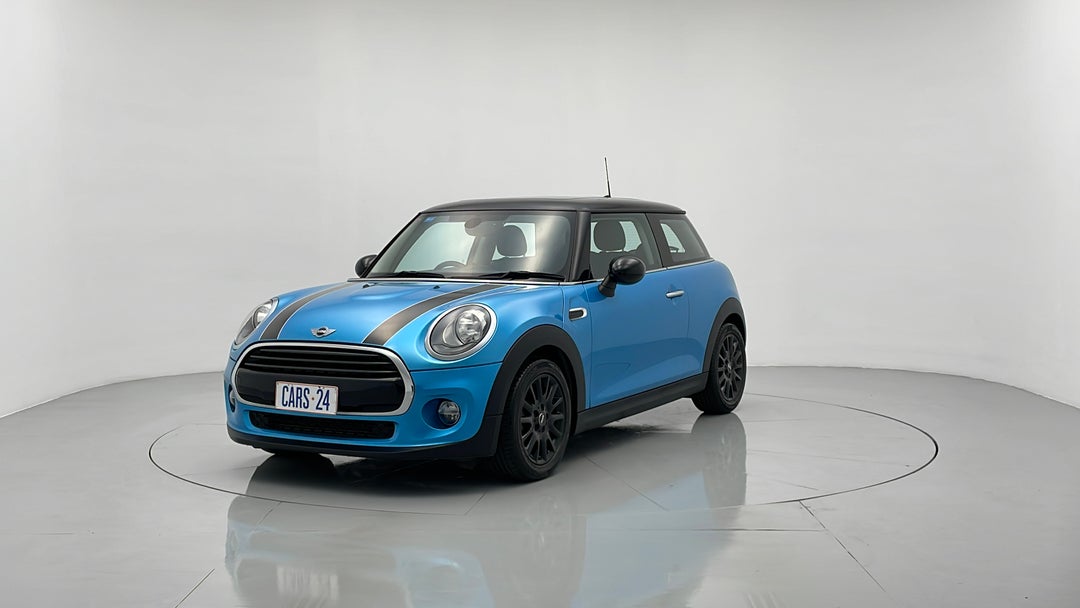 Left Front Diagonal (45- Degree) View