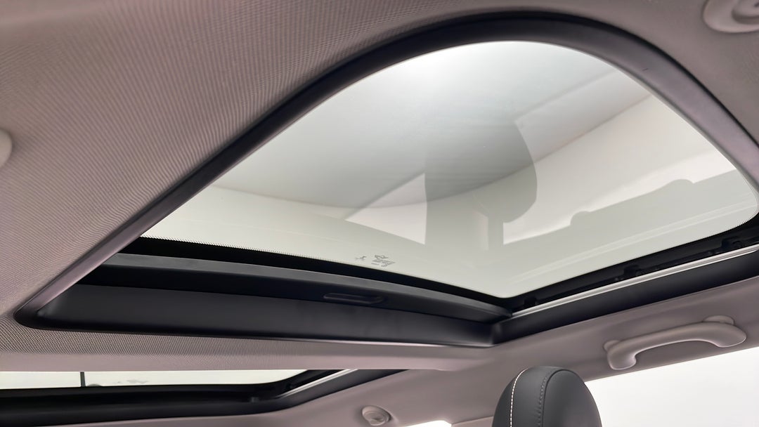 Interior Sunroof/Moonroof