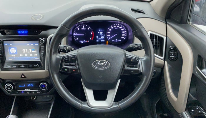 2017 Hyundai Creta 1.6 SX (O) CRDI, Diesel, Manual, 82,935 km, Steering Wheel Close Up