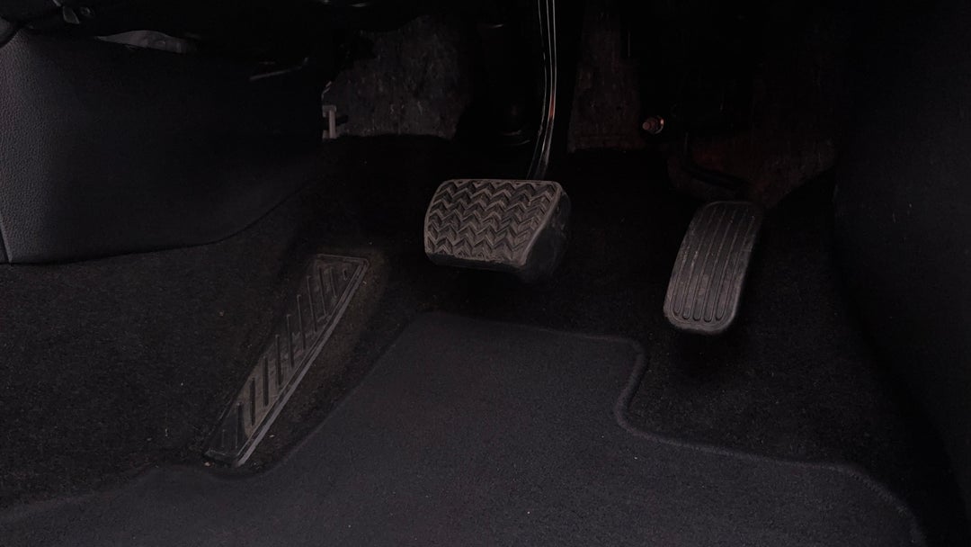 2024 Toyota Corolla Ascent Sport Hybrid, Automatic, 28633 km, Pedals and Footmat