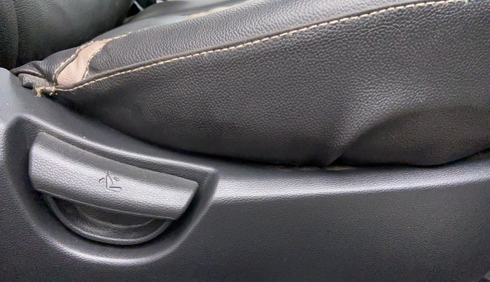 2017 Hyundai Grand i10 SPORTZ (O) 1.2 AT VTVT, Petrol, Automatic, 9,785 km, Driver Side Adjustment Panel