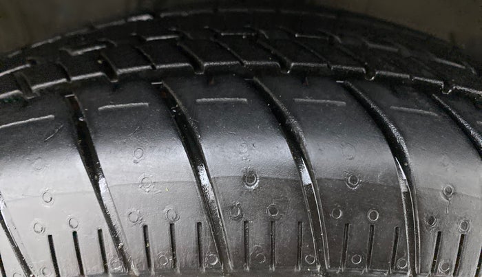 2017 Honda City SV MT PETROL, Petrol, Manual, 20,846 km, Right Front Tyre Tread