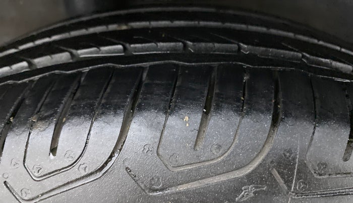 2017 Honda City SV MT PETROL, Petrol, Manual, 20,846 km, Right Rear Tyre Tread