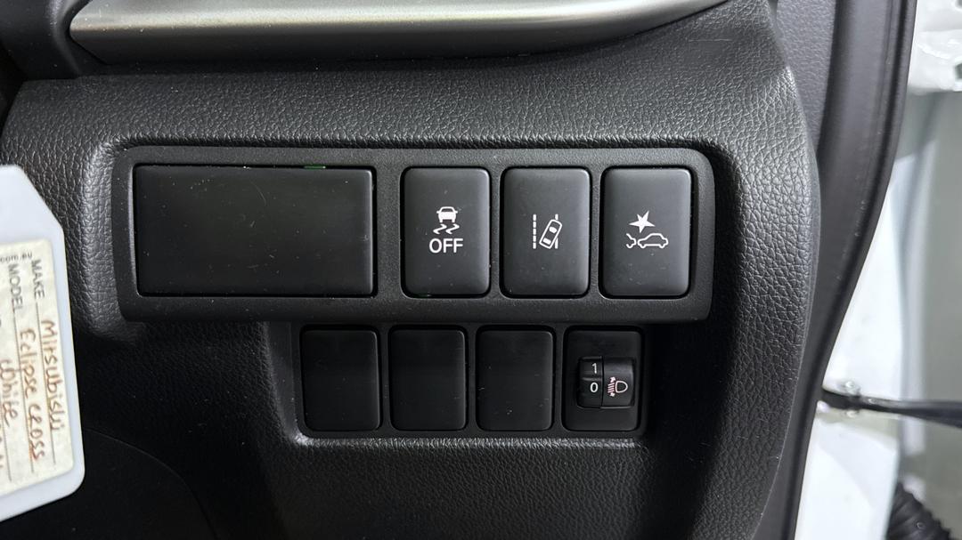 2024 Mitsubishi Eclipse Cross Es (2WD), Automatic, 32180 km, Utility Switches/Buttons