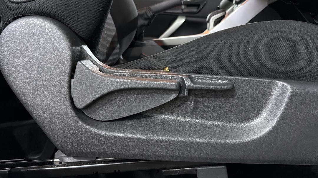 2024 Mitsubishi Eclipse Cross Es (2WD), Automatic, 32180 km, Drivers Side Adjustment Panel