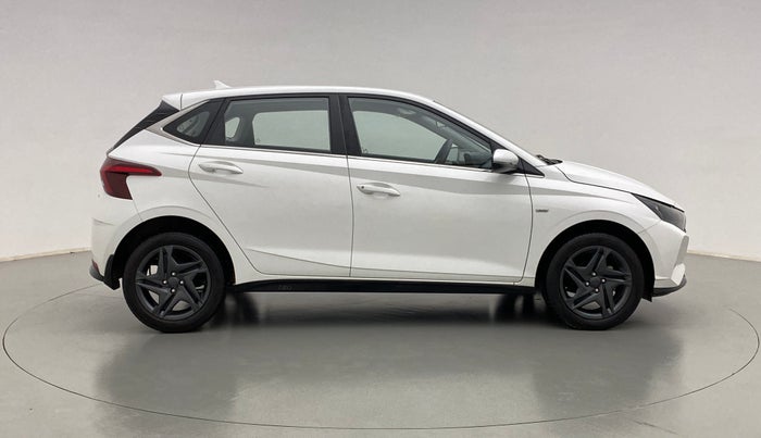 2020 Hyundai NEW I20 SPORTZ 1.2 AT, Petrol, Automatic, 9,259 km, Right Side View