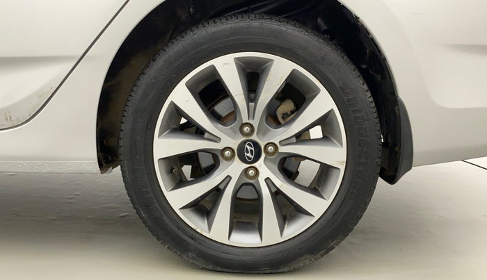 2014 Hyundai Verna FLUIDIC 1.6 VTVT SX AT, Petrol, Automatic, 55,030 km, Left Rear Wheel