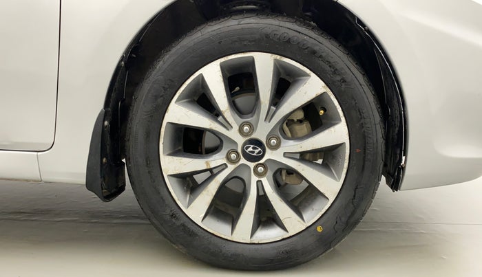 2014 Hyundai Verna FLUIDIC 1.6 VTVT SX AT, Petrol, Automatic, 55,030 km, Right Front Wheel