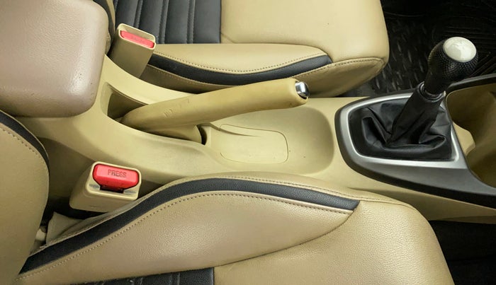 2012 Honda City 1.5L I-VTEC V MT, Petrol, Manual, 98,614 km, Gear Lever