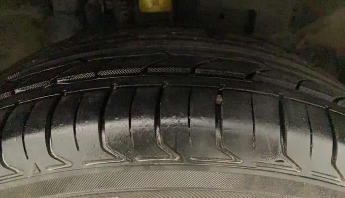 2018 Ford Ecosport TITANIUM 1.5L DIESEL, Diesel, Manual, 51,783 km, Right Front Tyre Tread