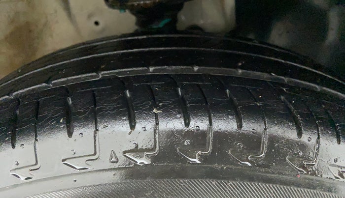 2017 Maruti IGNIS ZETA 1.2 K12, Petrol, Manual, 15,561 km, Right Front Tyre Tread