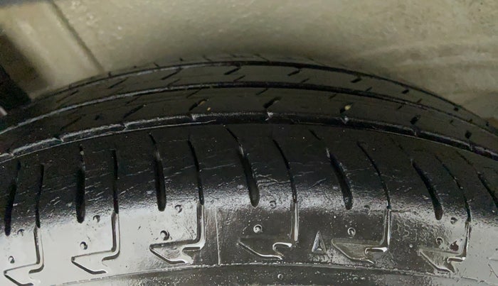 2017 Maruti IGNIS ZETA 1.2 K12, Petrol, Manual, 15,561 km, Right Rear Tyre Tread