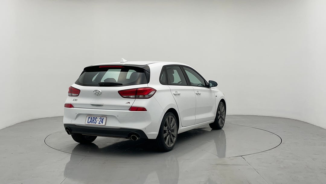 Right Back Diagonal (45- Degree) View