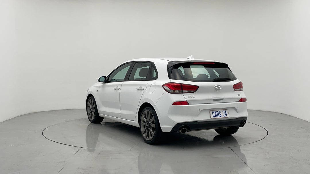 Left Back Diagonal (45- Degree) View