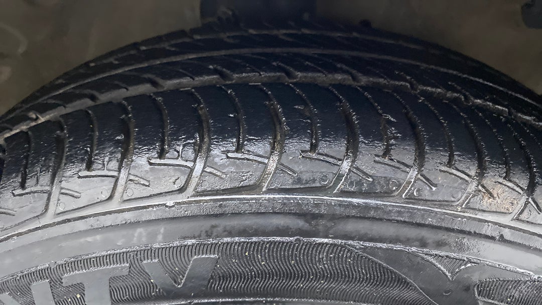 Right Front Tyre Tread
