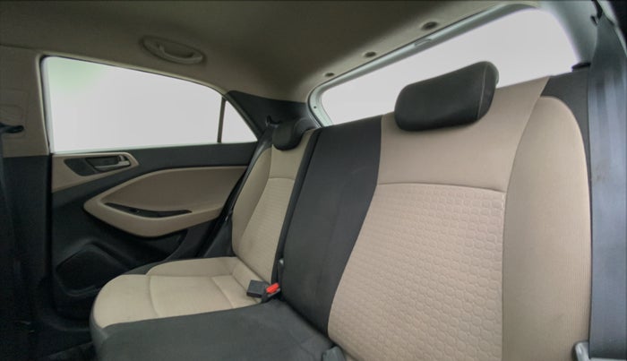 2017 Hyundai Elite i20 1.4 CRDI ASTA (O), Diesel, Manual, 1,01,363 km, Right Side Rear Door Cabin View