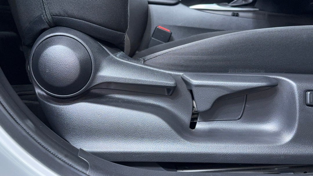 2022 Toyota Camry Ascent, Automatic, 21830 km, Drivers Side Adjustment Panel