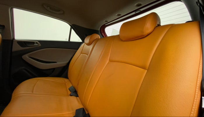 2016 Hyundai Elite i20 ASTA 1.2 (O), Petrol, Manual, 51,903 km, Right Side Rear Door Cabin