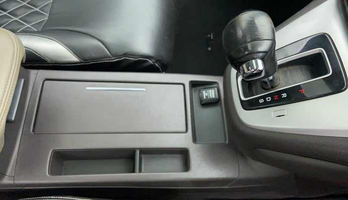 2014 Honda CRV 2.4 AT 4WD AVN, Petrol, Automatic, 1,03,683 km, Gear Lever