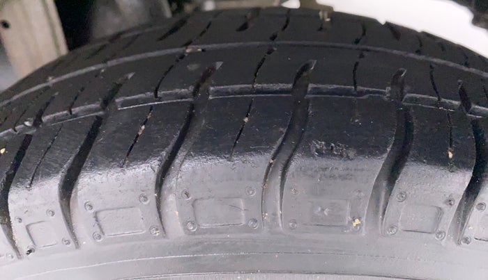 2018 Maruti Alto 800 LXI, Petrol, Manual, 44,879 km, Left Rear Tyre Tread