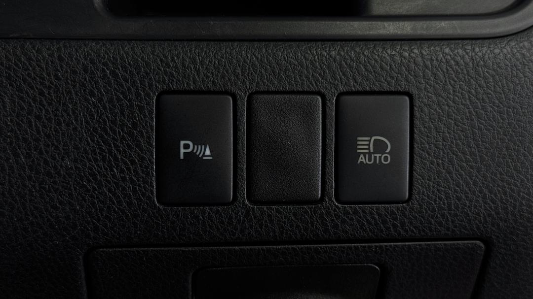2018 Toyota Kluger Gx (4x2), Automatic, 76982 km, Utility Switches/Buttons