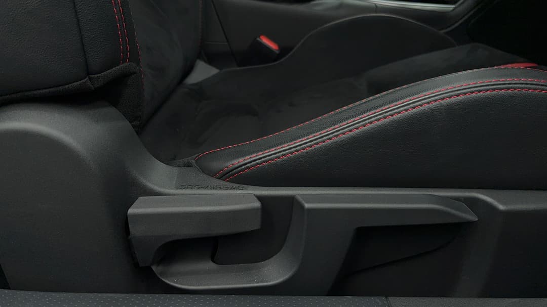 2025 Subaru Brz S, Automatic, 11951 km, Drivers Side Adjustment Panel