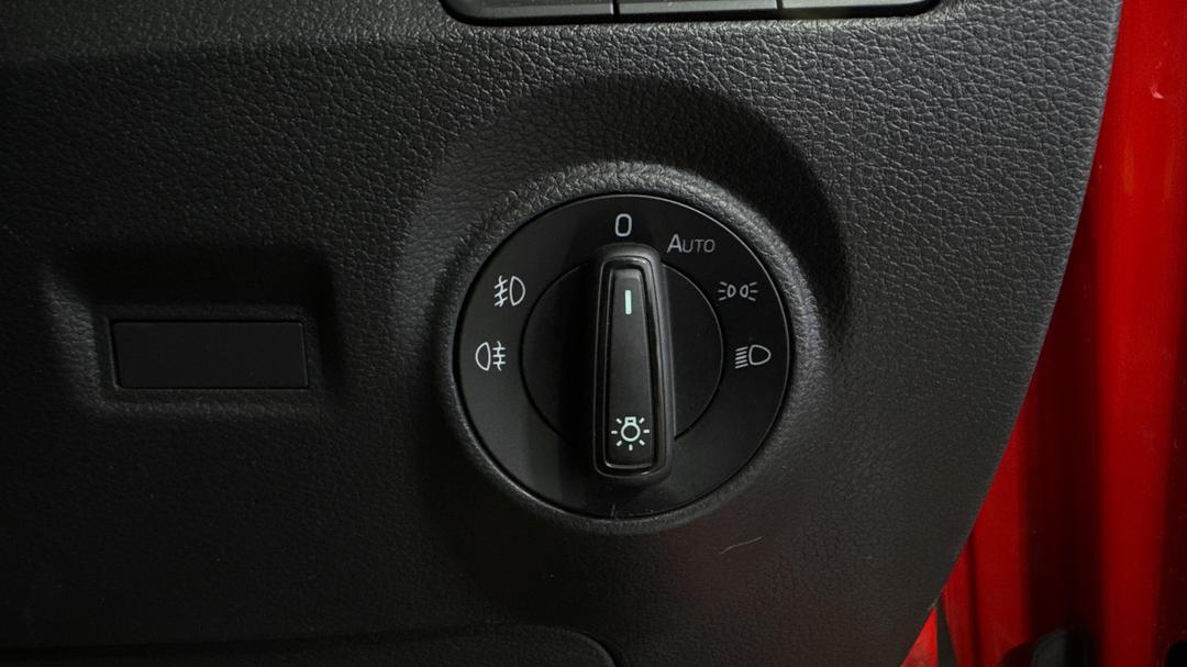 2018 SKODA Fabia 81 Tsi Monte Carlo, Automatic, 158906 km, Utility Switches/Buttons