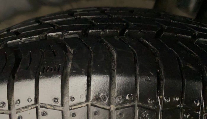 2015 Maruti Swift Dzire VXI, Petrol, Manual, 23,866 km, Left Rear Tyre Tread