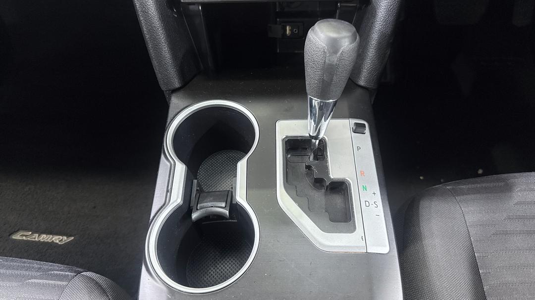 2017 Toyota Camry Altise, Automatic, 84007 km, Gear Lever 