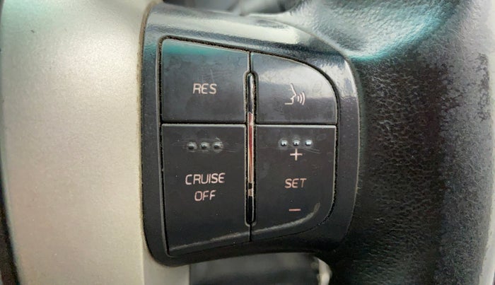 2015 Mahindra XUV500 W8 FWD, Diesel, Manual, 93,626 km, Adaptive Cruise Control