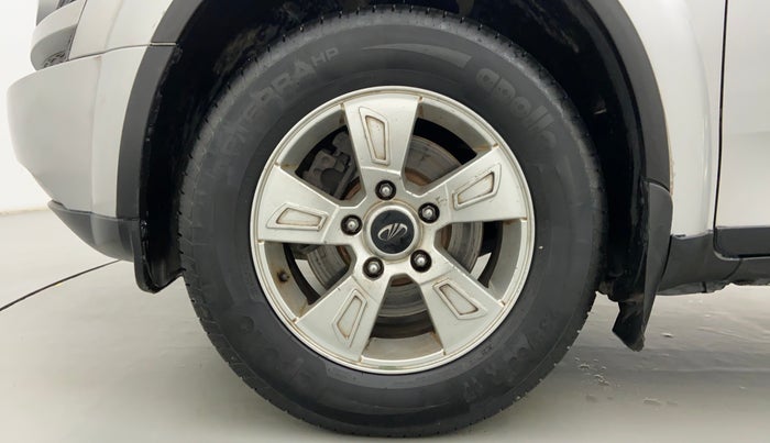 2015 Mahindra XUV500 W8 FWD, Diesel, Manual, 93,626 km, Left Front Wheel