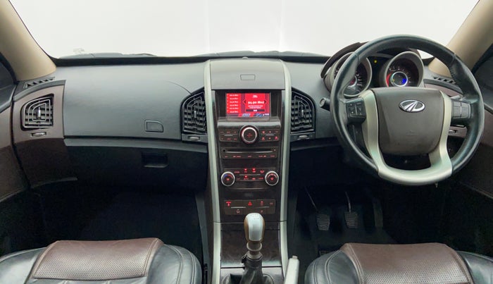 2015 Mahindra XUV500 W8 FWD, Diesel, Manual, 93,626 km, Dashboard