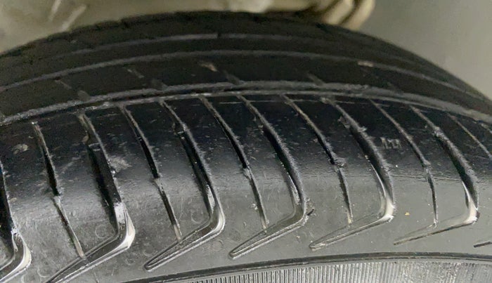 2021 Maruti New Wagon-R LXI CNG 1.0 L, CNG, Manual, 33,889 km, Left Rear Tyre Tread