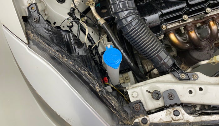 2019 Maruti Swift VXI, Petrol, Manual, 30,281 km, Right headlight - Clamp has minor damage