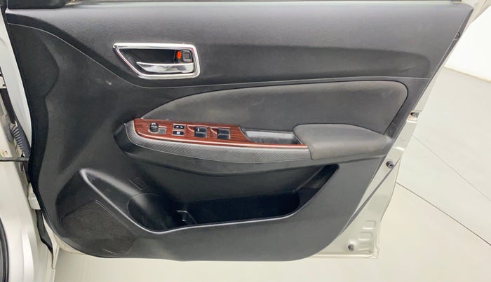 2019 Maruti Swift VXI, Petrol, Manual, 30,281 km, Driver Side Door Panels Control