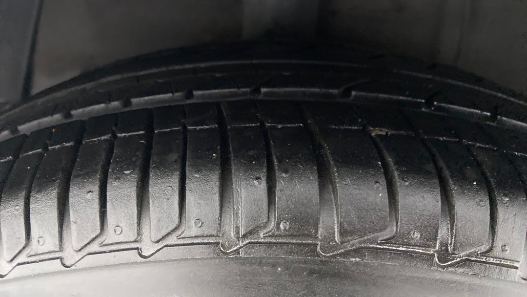 Right Rear Tyre Tread