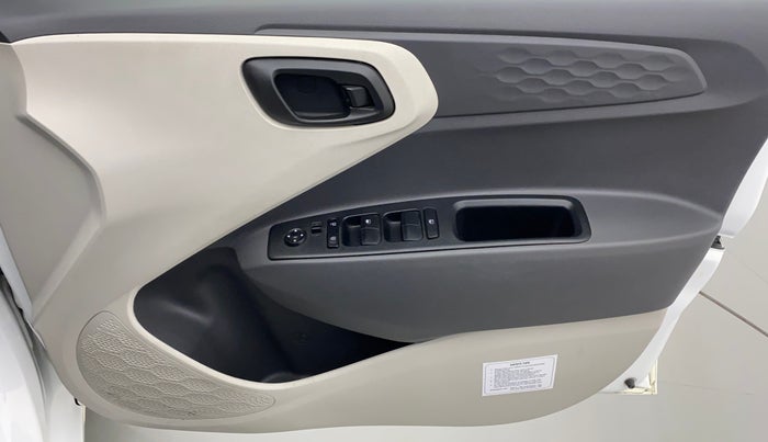 2021 Hyundai AURA S 1.2 CNG, CNG, Manual, 37,155 km, Driver Side Door Panels Control