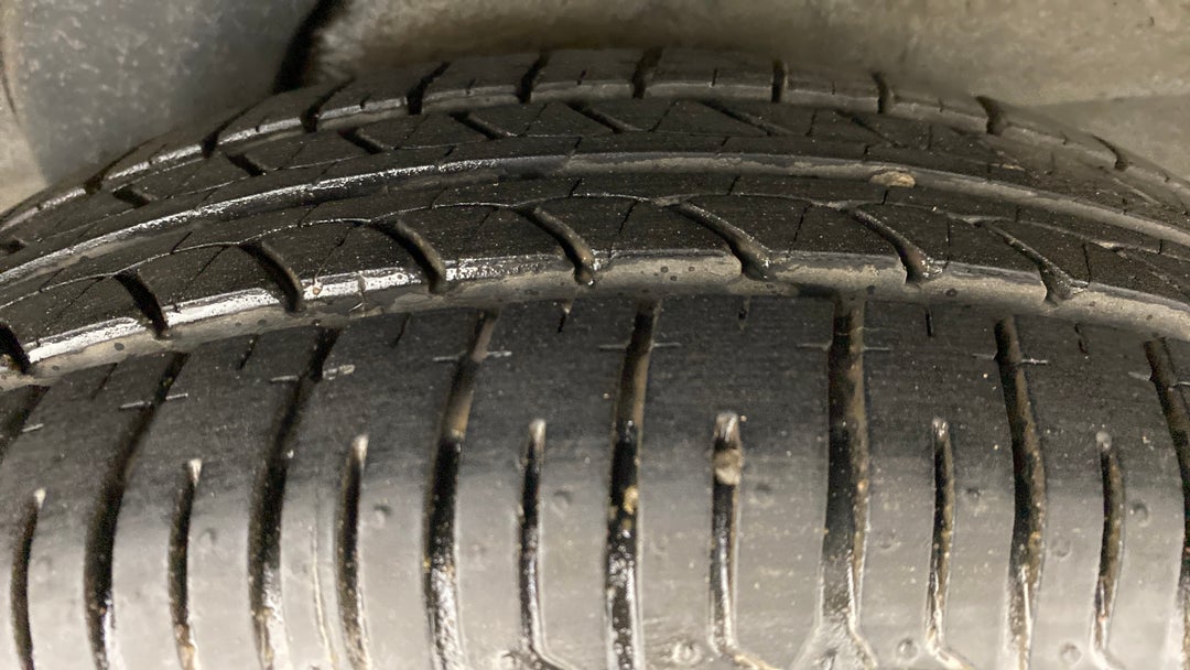 Left Rear Tyre Tread