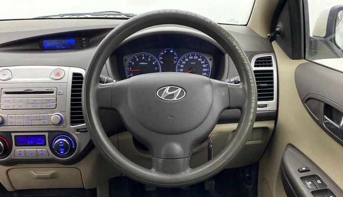 2010 Hyundai i20 MAGNA O 1.2, Petrol, Manual, 74,961 km, Steering Wheel Close Up