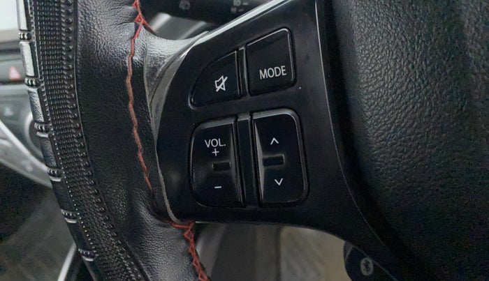 2020 Maruti Baleno DELTA PETROL 1.2, Petrol, Manual, 37,106 km, Steering wheel - Sound system control not functional