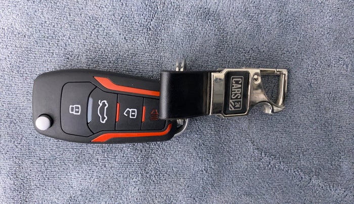 2015 Ford Ecosport 1.5TITANIUM TDCI, Diesel, Manual, 1,00,608 km, Key Close Up