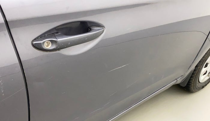 2017 Hyundai Elite i20 MAGNA EXECUTIVE 1.2, CNG, Manual, 58,991 km, Driver-side door - Minor scratches